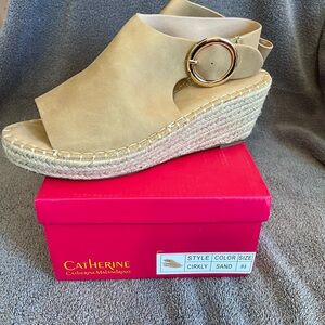 Brand New Catharine Malandrino wedges. Sand color. Sz 8.5